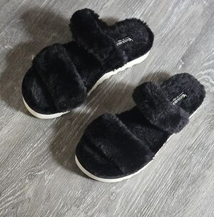 Koolaburra by UGG Slide Slippers Black Open Toe Sandal